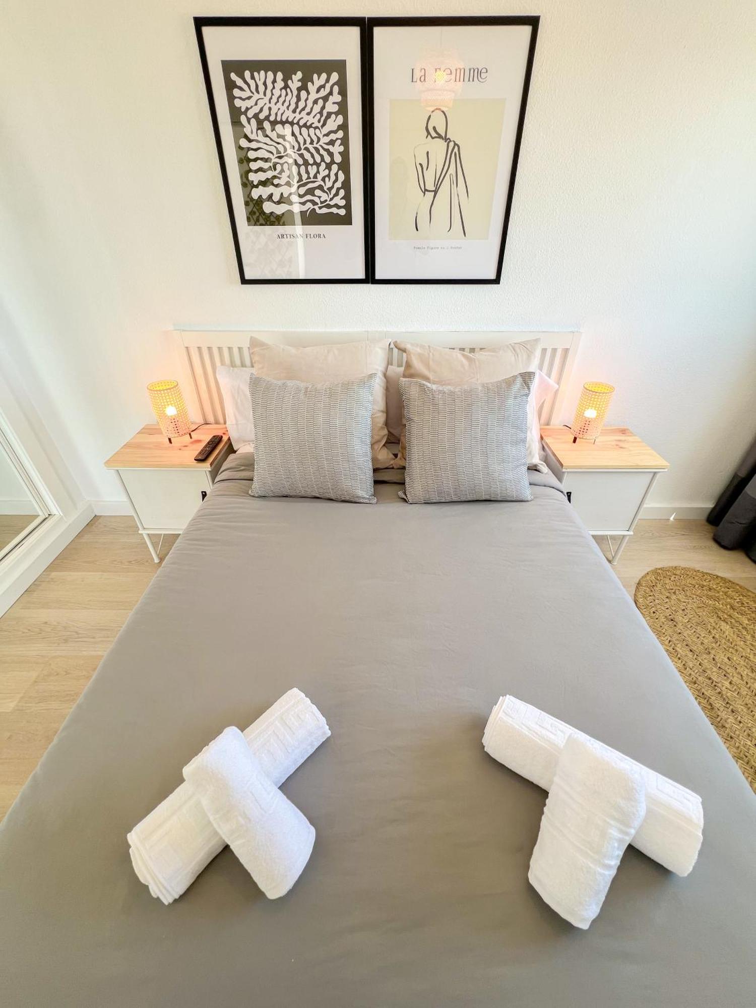 Palm Beach Aparment Sea Views 토레몰리노스 외부 사진